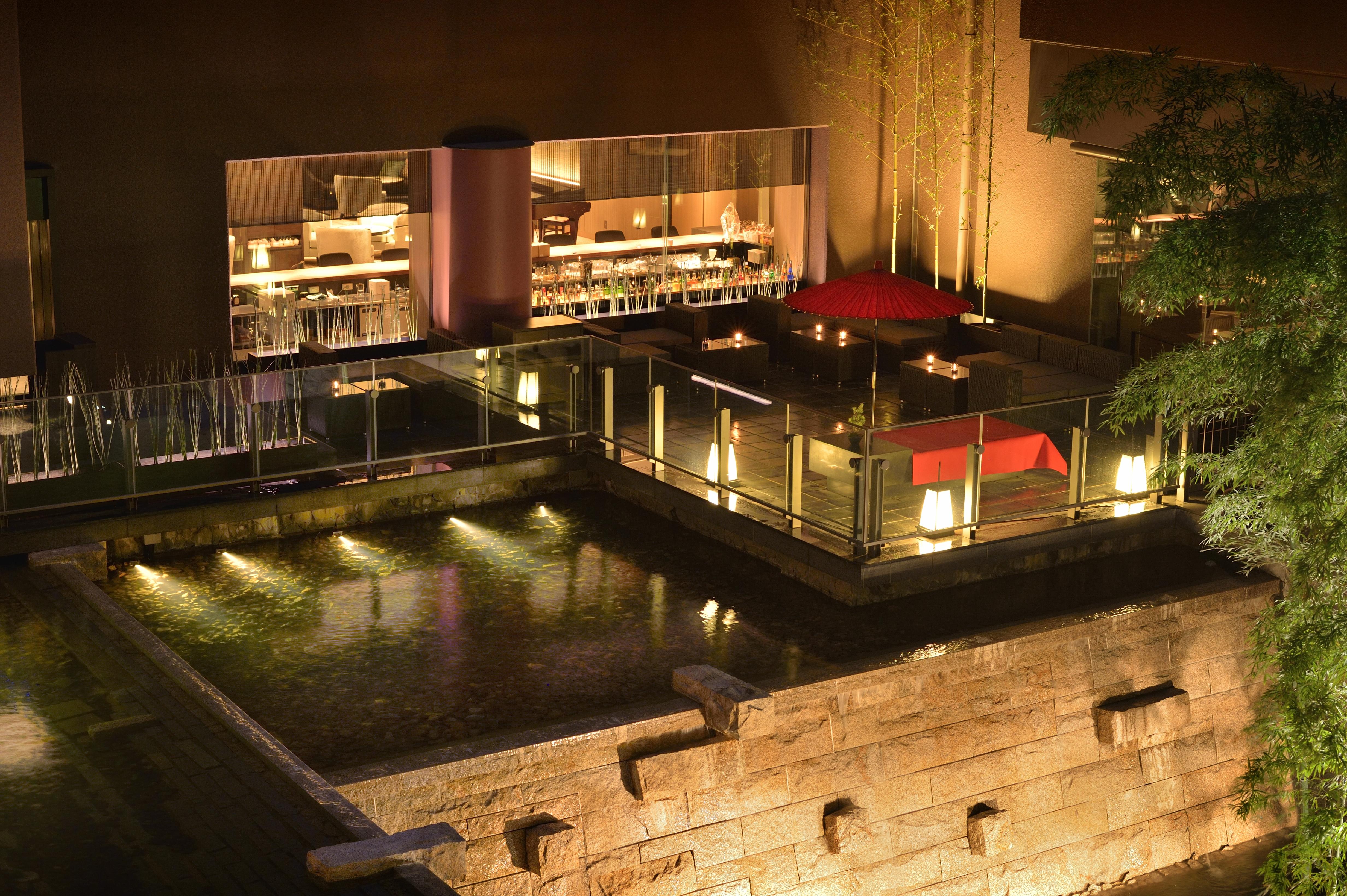 Kyoto Tokyu Hotel Esterno foto The restaurant at night