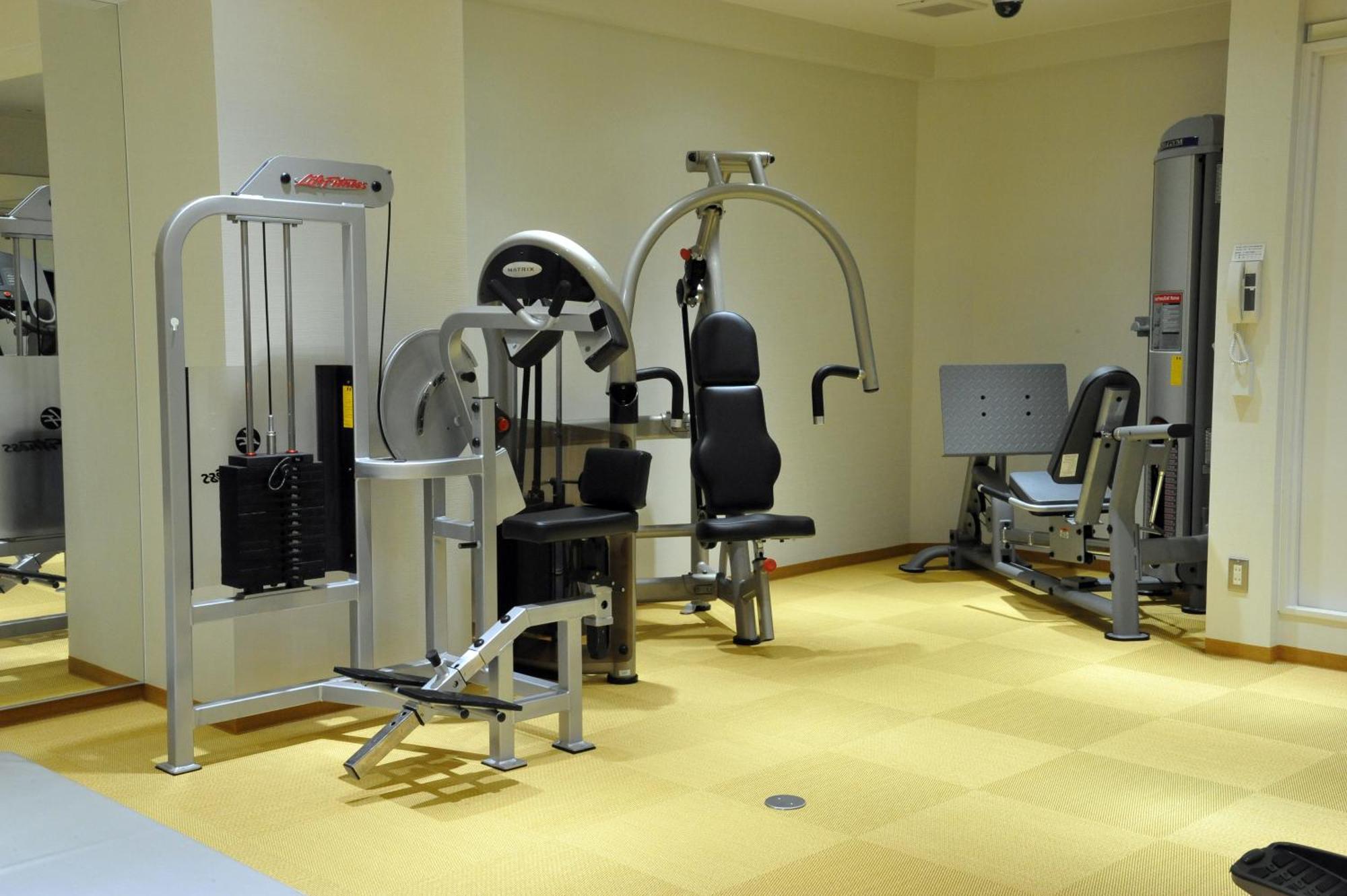 Kyoto Tokyu Hotel Esterno foto A typical gym